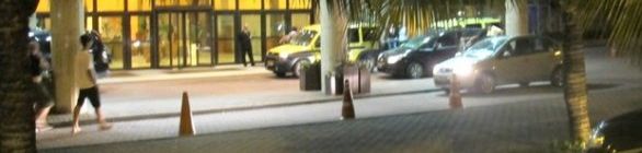 Polícia é chamada para encerrar protesto na porta do hotel do Fla