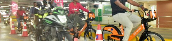 Salvador Vai de Bike faz ação educativa junto a motociclistas