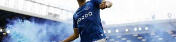 Richarlison é denunciado por conduta imprópria com sinalizador