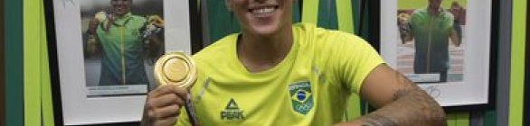 Campeã olímpica, Ana Marcela concorre à comissão de atletas da Fina