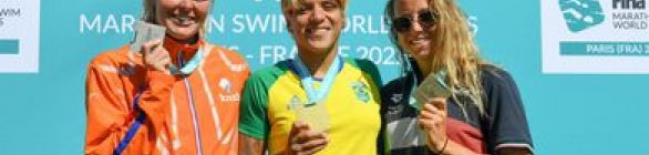 Ana Marcela vence etapa de Paris do circuito de maratonas aquáticas