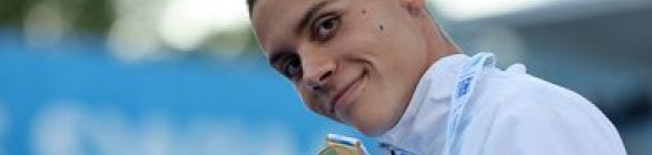 Romeno David Popovici supera recorde mundial dos 100 metros livres