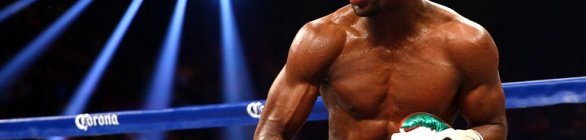 Floyd Mayweather volta aos ringues em final de setembro