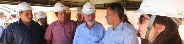 Wagner reverencia luta e conquistas dos trabalhadores