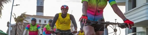 Pedal das Luzes movimenta Salvador 