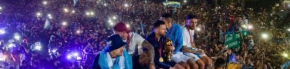 Jogadores da Argentina comemoram tricampeonato em Buenos Aires