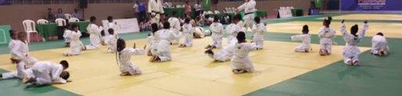 Seguem abertas inscrições  gratuitas para boxe e lutas de combate em L.Freitas