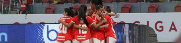 Inter goleia o Athletico-PR e se classifica às semifinais da Supercopa Feminina