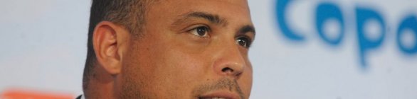 Ronaldo Fenômeno tem contas bloqueadas por dívida de R$ 964 mil