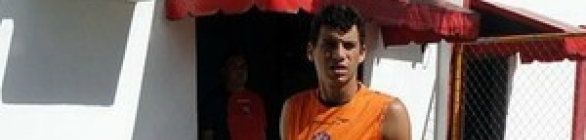 Neto Baiano isenta Douglas e ironiza: 'Faz tempo que o Bahia não leva nada&