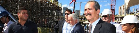 Ministro Aldo Rebelo visita obra da Arena Fonte Nova nesta terça