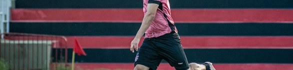 Léo Gamalho agradece apoio após cirurgia: 'Estou bem