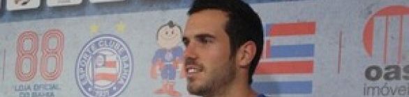 Mais um gigante: Com 1,90m, Lucas Fonseca é apresentado no Bahia