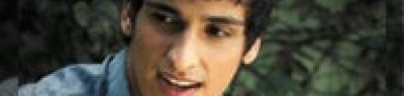 : Cantor pop sertanejo Leo Rodriguez estoura na internet e conquista fãs em todo