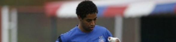 Ávine é liberado para treinos e fica à disposição de Falcão