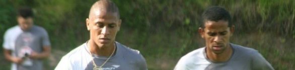 Wellington Saci deixa treino e vira dúvida no Vitória