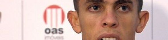 Coringa do time, Gabriel vê Vitória nos trilhos certos rumo à Série A