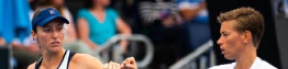 Luisa Stefani e Demi Schuurs vão às oitavas em Melbourne