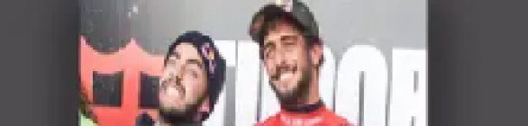 Scooby e Chumbinho vencem competição de ondas gigantes em Nazaré