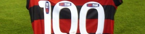 Marquinhos é homenageado pelos 100 jogos no Vitória