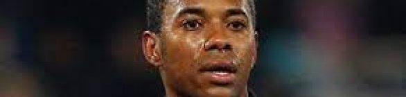 Condenado por estupro, Robinho se considera vítima de racismo