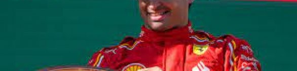 Carlos Sainz aproveita abandono de Verstappen e fatura GP da Austrália