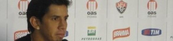 Victor Ramos espera o Vitória compactado contra o Goiás