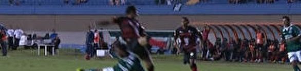 Na súmula, árbitro relata agressões verbais de Carpegiani e Léo