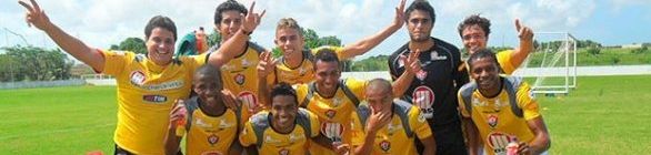 Sem Neto Baiano, jogadores do Vitória disputam rachão