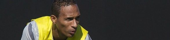 Caso Liedson: decisão sobre futuro será apenas na próxima semana