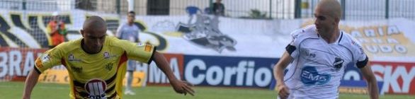 Com gol no último minuto, Vitória bate ABC por 1 a 0 no Frasqueirão