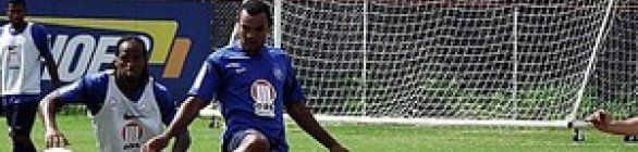 Falcão reforça meio de campo e muda esquema do Bahia