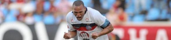 Titi diz que time se abateu em campo e pede reação dos companheiros