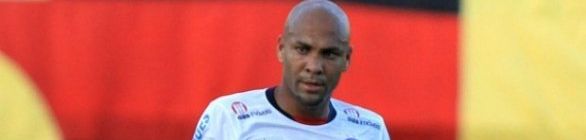 Velho conhecido de Caio Júnior, Souza mostra confiança no novo técnico