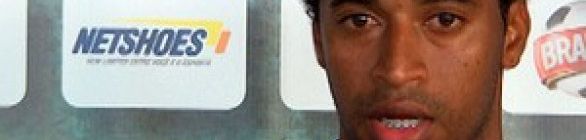 Ávine promete cobrar: 'Se fizer coisa errada fora do clube é hora de parar&