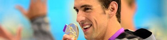 Com 18º ouro olímpico no peito, Phelps diz adeus às piscinas