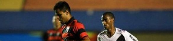 Vitória contrata volante Fernando Bob, que estava no Atlético-GO