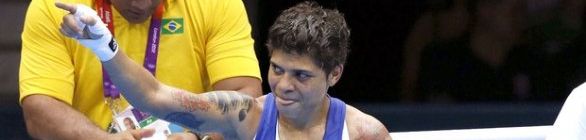 Ex-boleira, Adriana Araújo volta ao ringue e tenta mudar cor da medalha