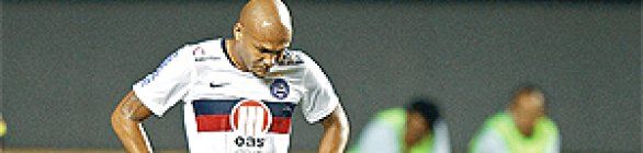 Souza descarta racha no Bahia: 'Fora de campo não precisa ser amigo'