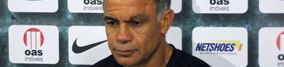 Jorginho exalta torcida do Bahia: ‘É de arrepiar’