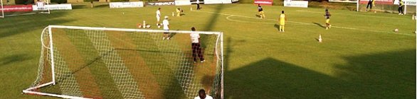 Em treino com três traves, Vitória inicia preparação para pegar o Guarani