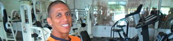 Uelliton e Léo são vetados e desfalcam o Vitória contra o Goiás