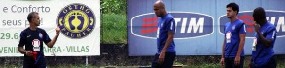 Com Souza e Zé Roberto, Jorginho comanda treino técnico no Bahia 