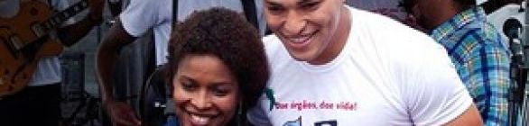 Titi visita Obras Sociais Irmã Dulce em incentivo à semana do transplante