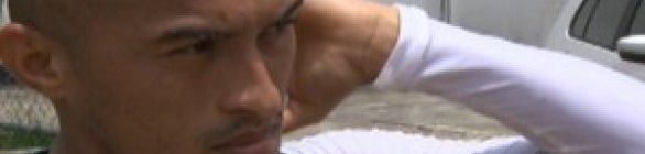 Nino se queixa de dores e vira problema na pré-temporada do Vitória