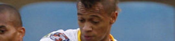 Vitória contrata artilheiro do Barueri