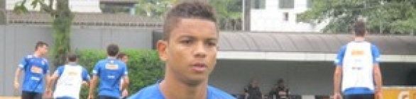 Pouco aproveitado em 2012, David Braz será emprestado ao Vitória