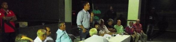 Sob protestos da torcida, sócios do Bahia aprovam mudanças no estatuto