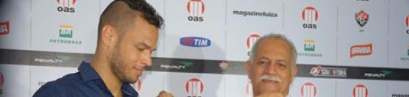 Luis Alberto já está no Vitória