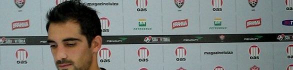 Especialistas elogiam estreias de Escudero e Cáceres pelo Vitória